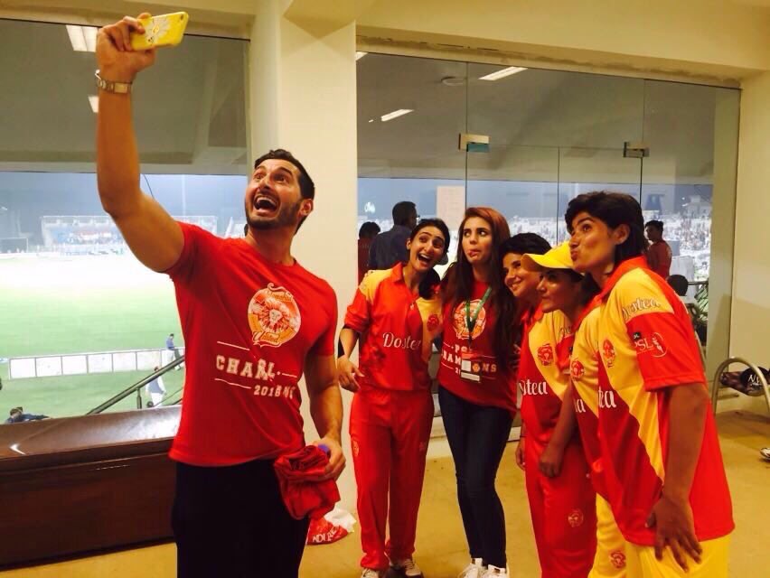 Ali Naqvi and Momina Mustehsan spotted at Isb United match 