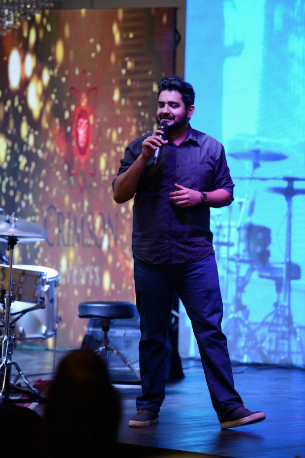 shehzad-ghias-performing