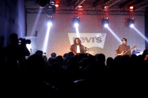 thumbnail_noori-levis-live
